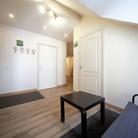 3 Bedroom / Compact Old Town 아파트