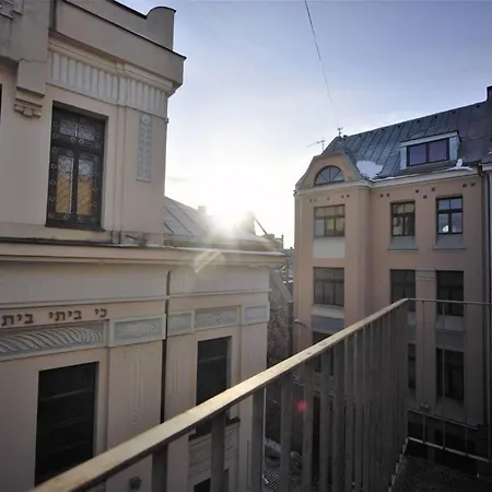 Apartment 3 Bedroom / Compact Apt Old Town Riga